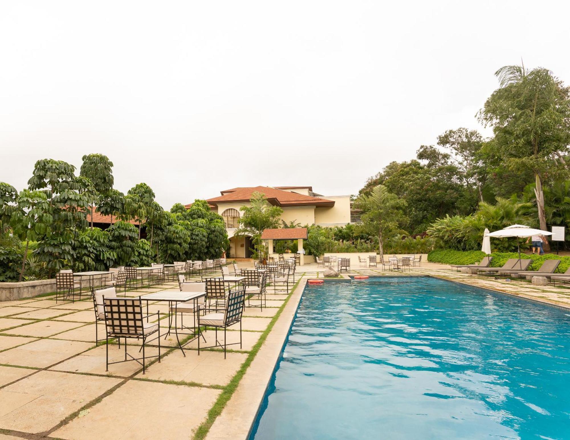 The Source At Sula Hotell Nashik Exteriör bild