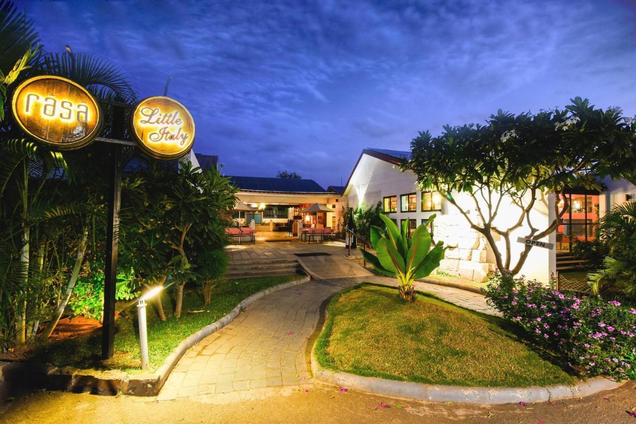 The Source At Sula Hotell Nashik Exteriör bild