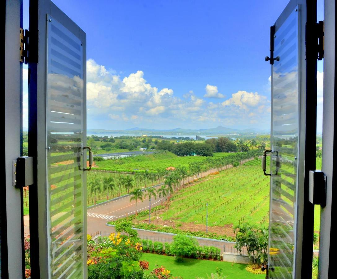 The Source At Sula Hotell Nashik Exteriör bild